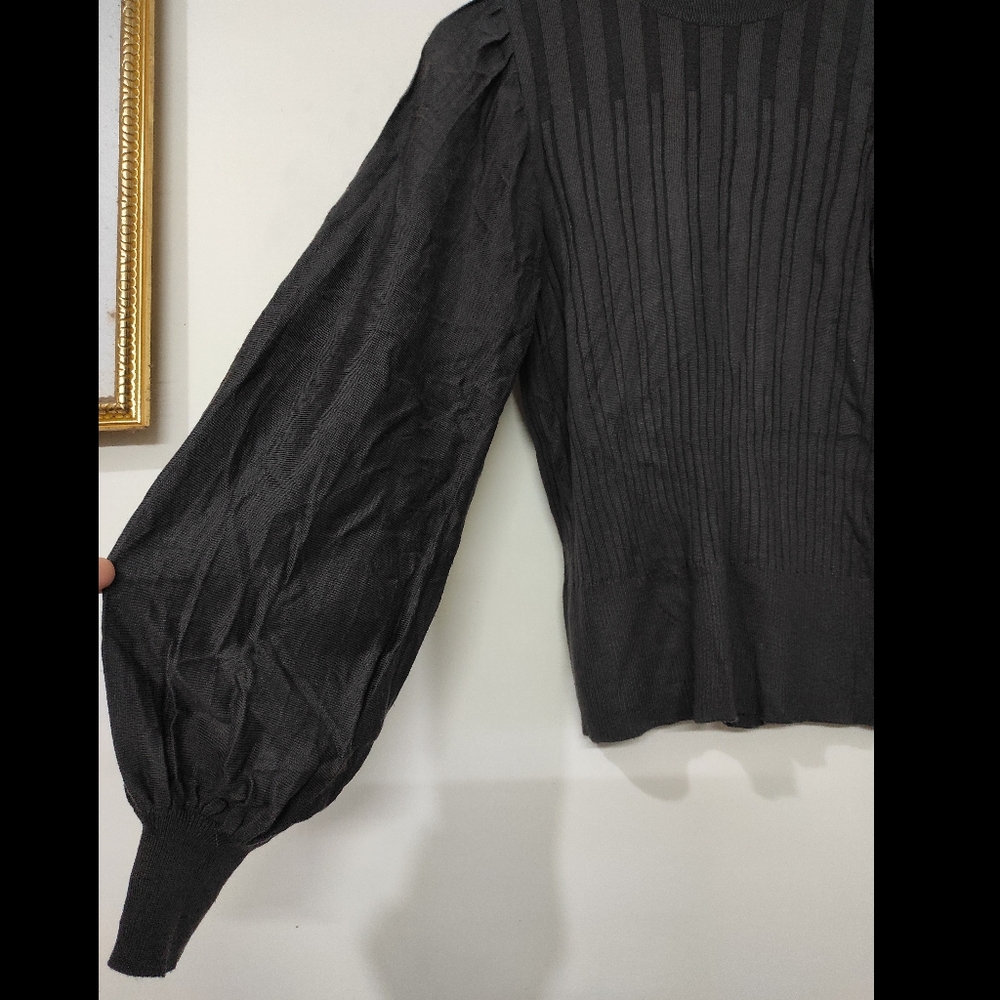 Puffed Sleeve Turtleneck sweater - Picture 10 of 11